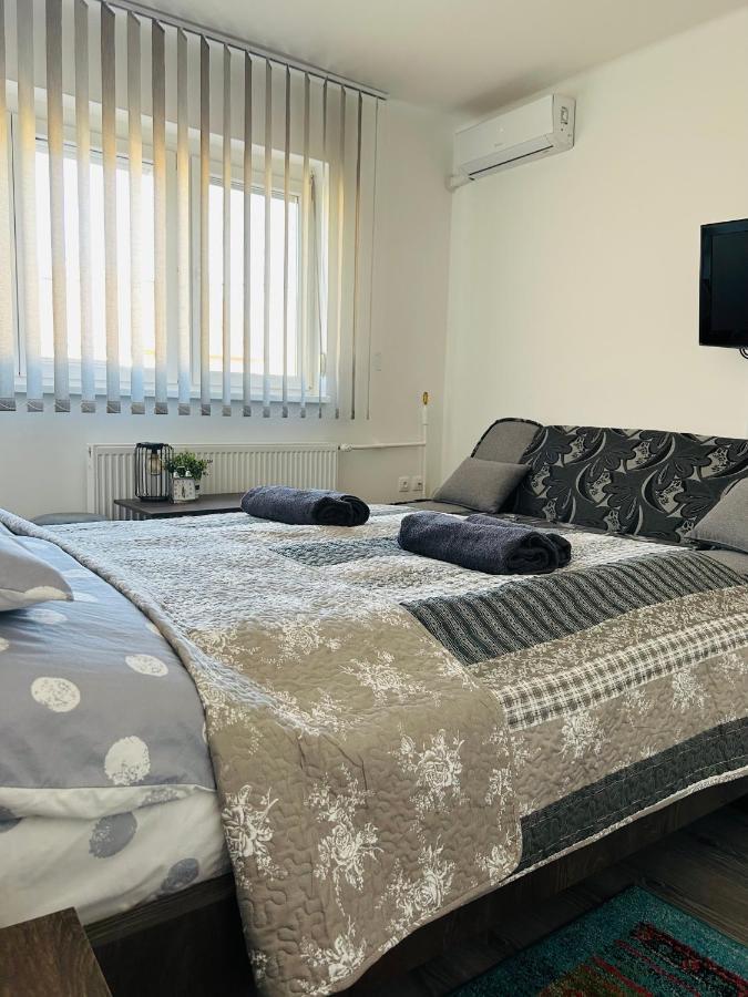 Eros Apartman Hajduszoboszlo Exterior photo